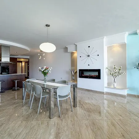 Seafront Terrace With A Breathtaking Valletta View Lejlighed Sliema