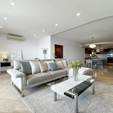 Seafront Terrace With A Breathtaking Valletta View Appartement