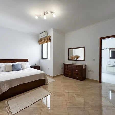 公寓 Seafront Terrace With A Breathtaking Valletta View