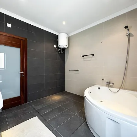 Seafront Terrace With A Breathtaking Valletta View