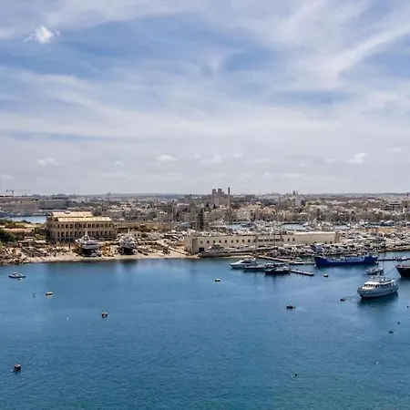 Seafront Terrace With A Breathtaking Valletta View