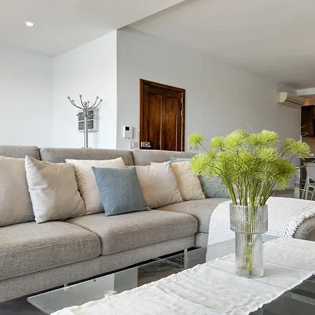 Seafront Terrace With A Breathtaking Valletta View *