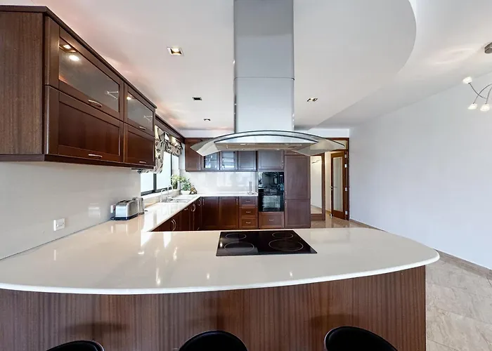 Seafront Terrace With A Breathtaking Valletta View Διαμέρισμα Σλιέμα