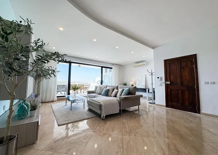 Seafront Terrace With A Breathtaking Valletta View Διαμέρισμα