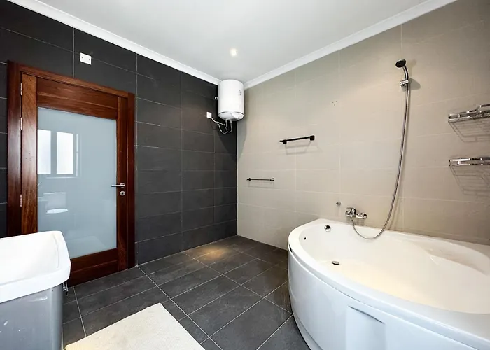 Seafront Terrace With A Breathtaking Valletta View