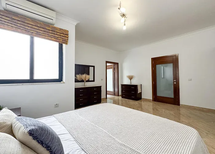 Seafront Terrace With A Breathtaking Valletta View Διαμέρισμα